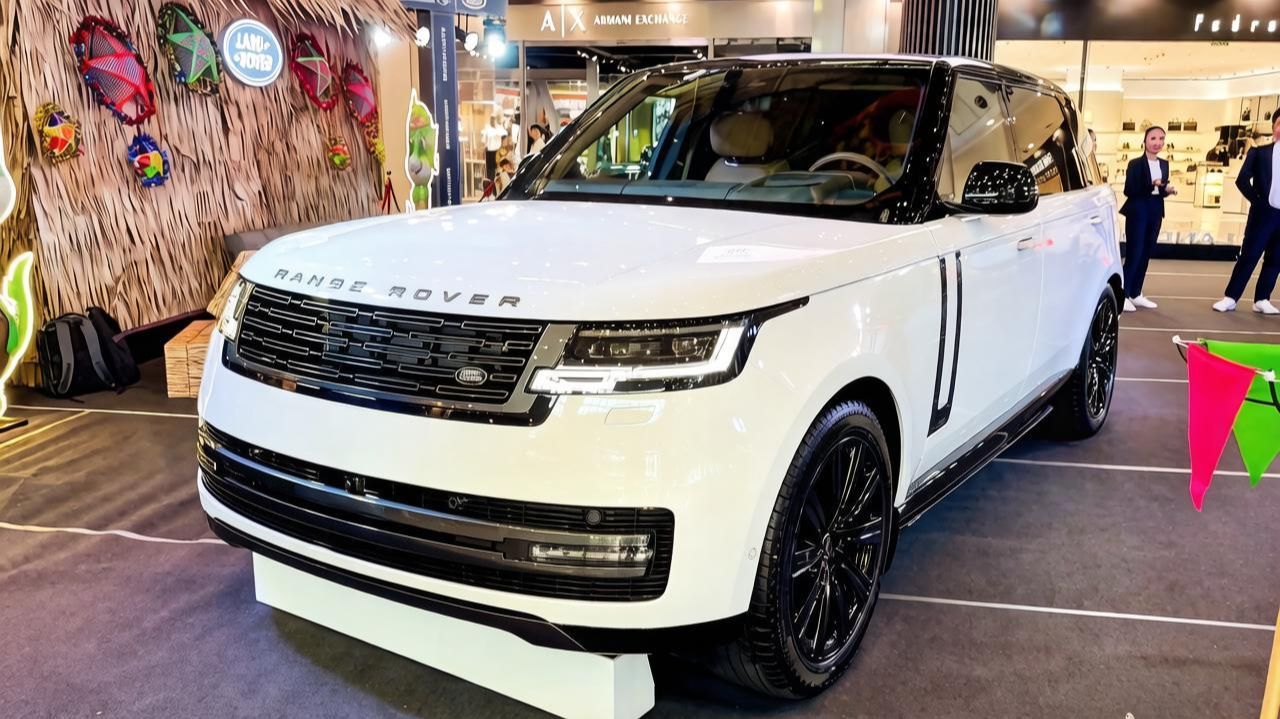 RANGE ROVER AUTOBIOGRAPHY 2026 года стильный премиальный британский внедорожник. Обзор автомобилей.