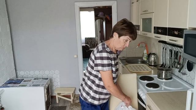 Позвонили,я быстро поехала_ Прикупила продуктов_