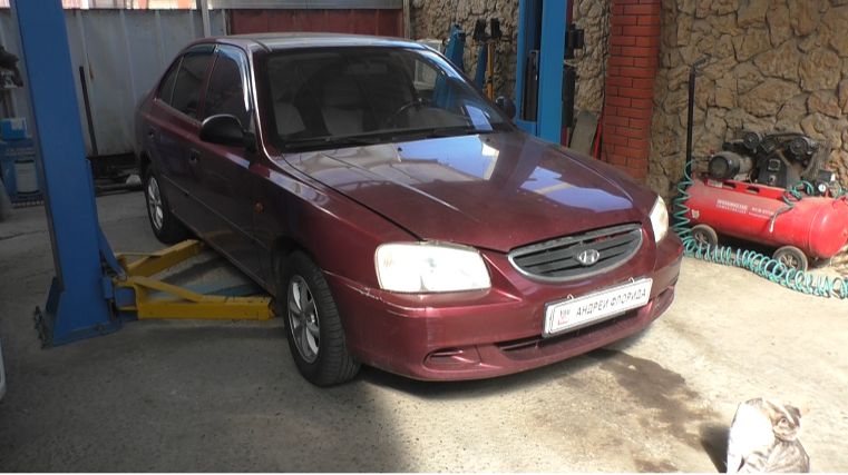 Перегрели двигатель пробило прокладку ГБЦ на Hyundai Accent 1,5 Хендай Акцент 2008 1часть