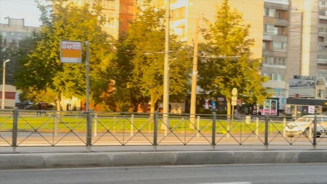 Погода меняется каждый день.