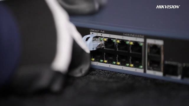 Обычный PoE Switch не тянет PTZ камеру? Hikvision High-PoE решает проблему! ⚡📹
