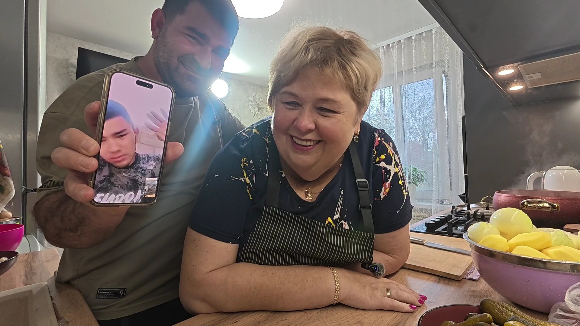 ⁣Видеозвонок от Абдугани  нас расстроил.  Готовим рассольник, плов и домашние  котлетки.