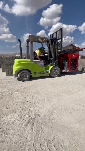 Вилочный погрузчик ZOOMLION FD 35 с захватом для плитки от Www.mmg-mos.ru