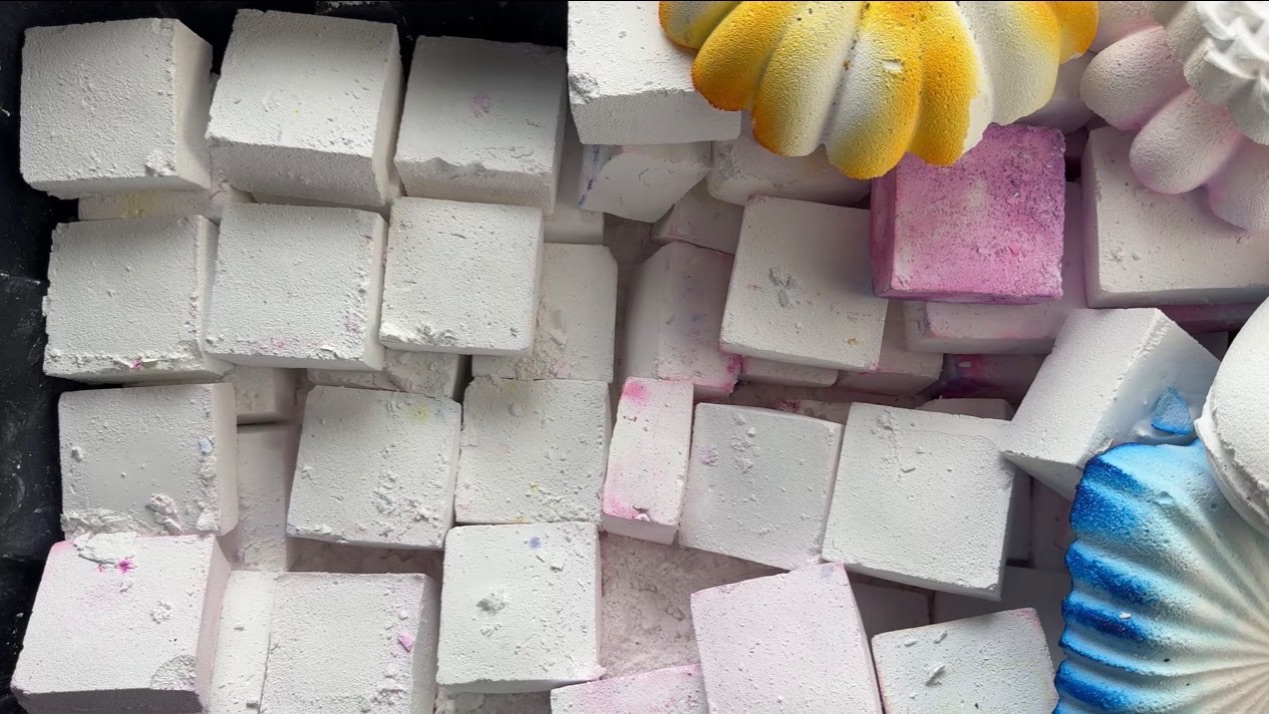 ASMR Crush Chalk ⬜️◽️(домашний мел и реформы)