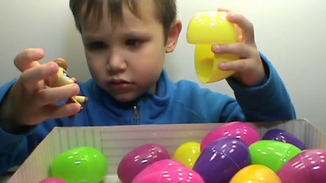 Unboxing Surprise Eggs