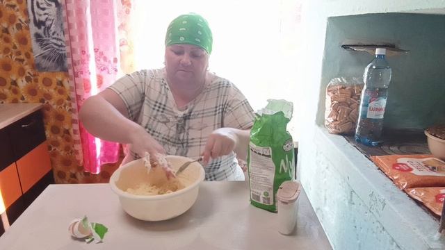 всем здравствуйте.  драников я решила из кабачков нажарить