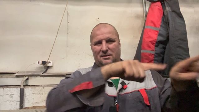 Сурдопереводчики зачем так подло поступили.