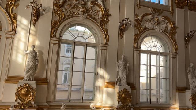 Великолепие Эрмитажа в Санкт-Петербурге