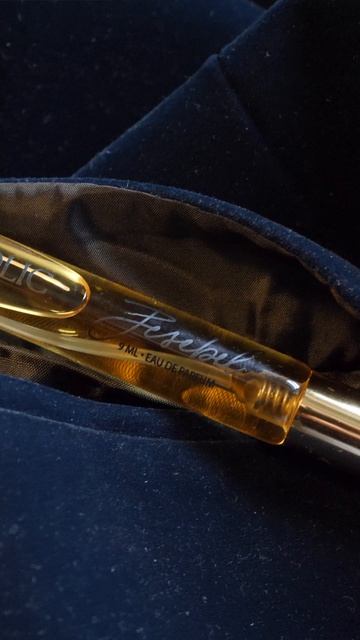Похож ли Jesebel Parfoholic на Bitter Peach Tom Ford?
