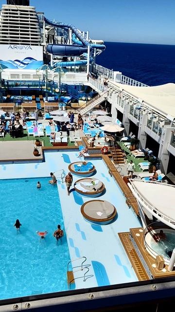 морские круизные лайнеры