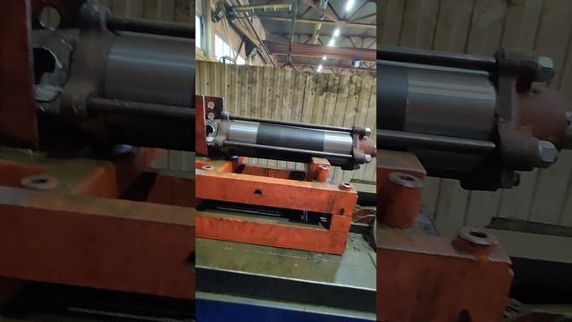Варим отвал на якутский трактор Кировец К-700. Продолжаем реставрацию.