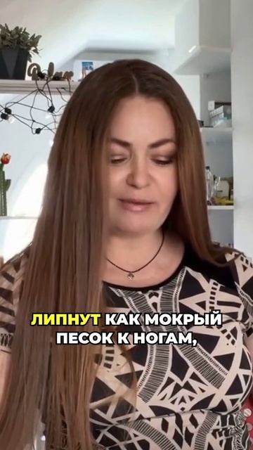 💸 Кто бы не хотел поспать в Dеньгах? 😴✨ Как думаете, сработает? 😂