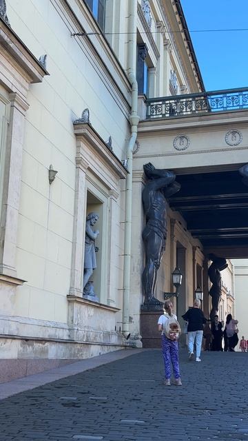 Новый Эрмитаж в Санкт-Петербурге