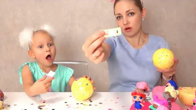 Алисе попалась НЕОБЫЧНАЯ кукла ЛОЛ !!! Еще одна LOL Doll которая меняет цвет волос !!!