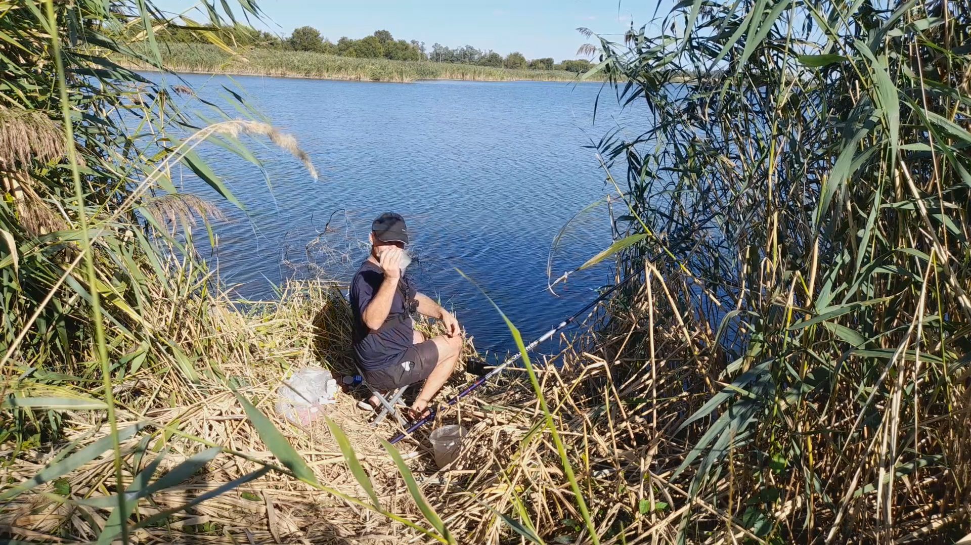 Рыбалка в сентябре на поплавок.«Тихая охота сентября: поплавочная рыбалка без лишней суеты»