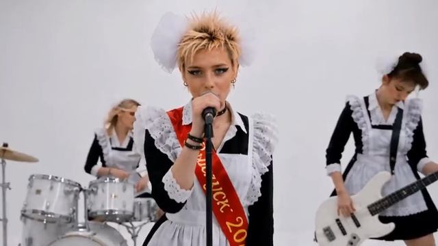 Тиночка Клофелинн &amp; Блюющие Бантики