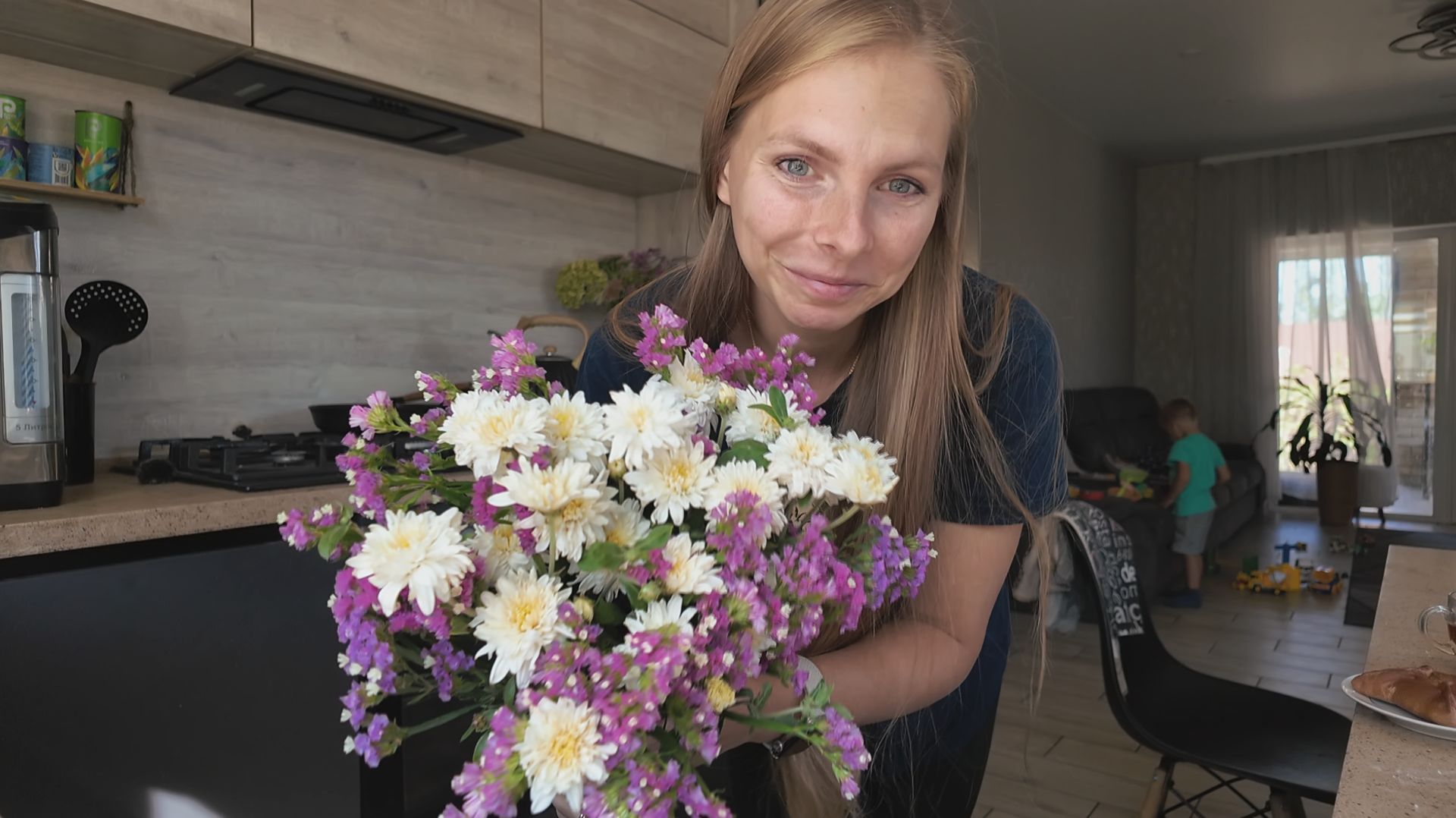 vlog🍁ХОЛОДНО, А ПОМИДОРОВ МНОГО/ УРА, ПОЛУЧИЛА КАРТУ! /НОВАЯ КАМЕРА / ДР ТАНИ 🎂 /ЛЕНИВЫЕ ВАРЕНИКИ