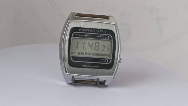 Часы советские Электроника 5 СССР модель 30350 (Б6-202)