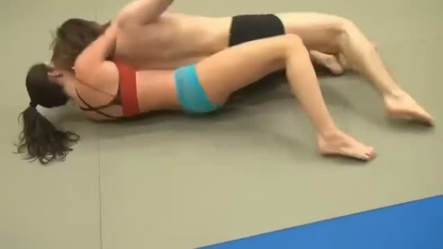 Mixed Wrestling - девушка против парня 7