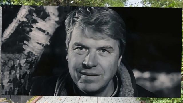 ТРИ БРАКА , СУМАСШЕДШИЕ ГОНОРАРЫ И ТИХИЙ ФИНАЛ : МОГИЛА МИХАИЛА КОКШЕНОВА НА НОВОДЕВИЧЬЕМ КЛАДБИЩЕ