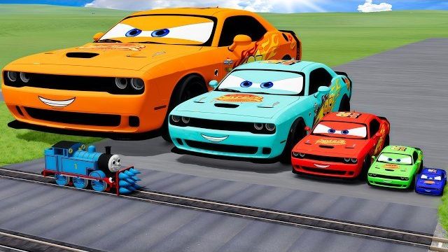 Большой и маленький Dodge Challenger SRT Hellcat Молния Маккуин ПРОТИВ поезда Томаса