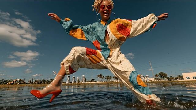 Official Music Video - The Beat's Got Me Smilin'