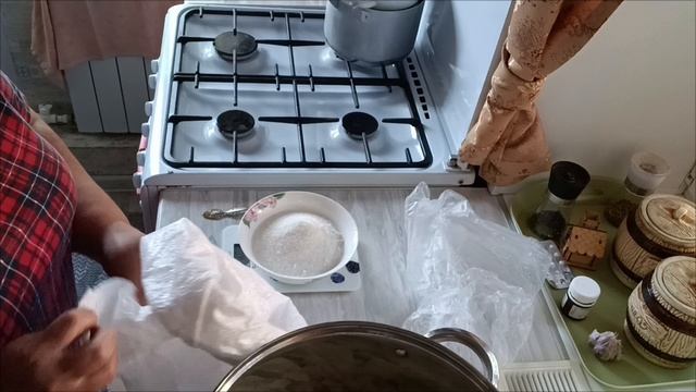 18.09.26. Готовлю завтрак пока муж спит. Кетчуп из кабачков по рецепту моей подписчицы.