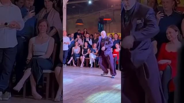 А Старушки и Дедуля зажигают до УТРА.