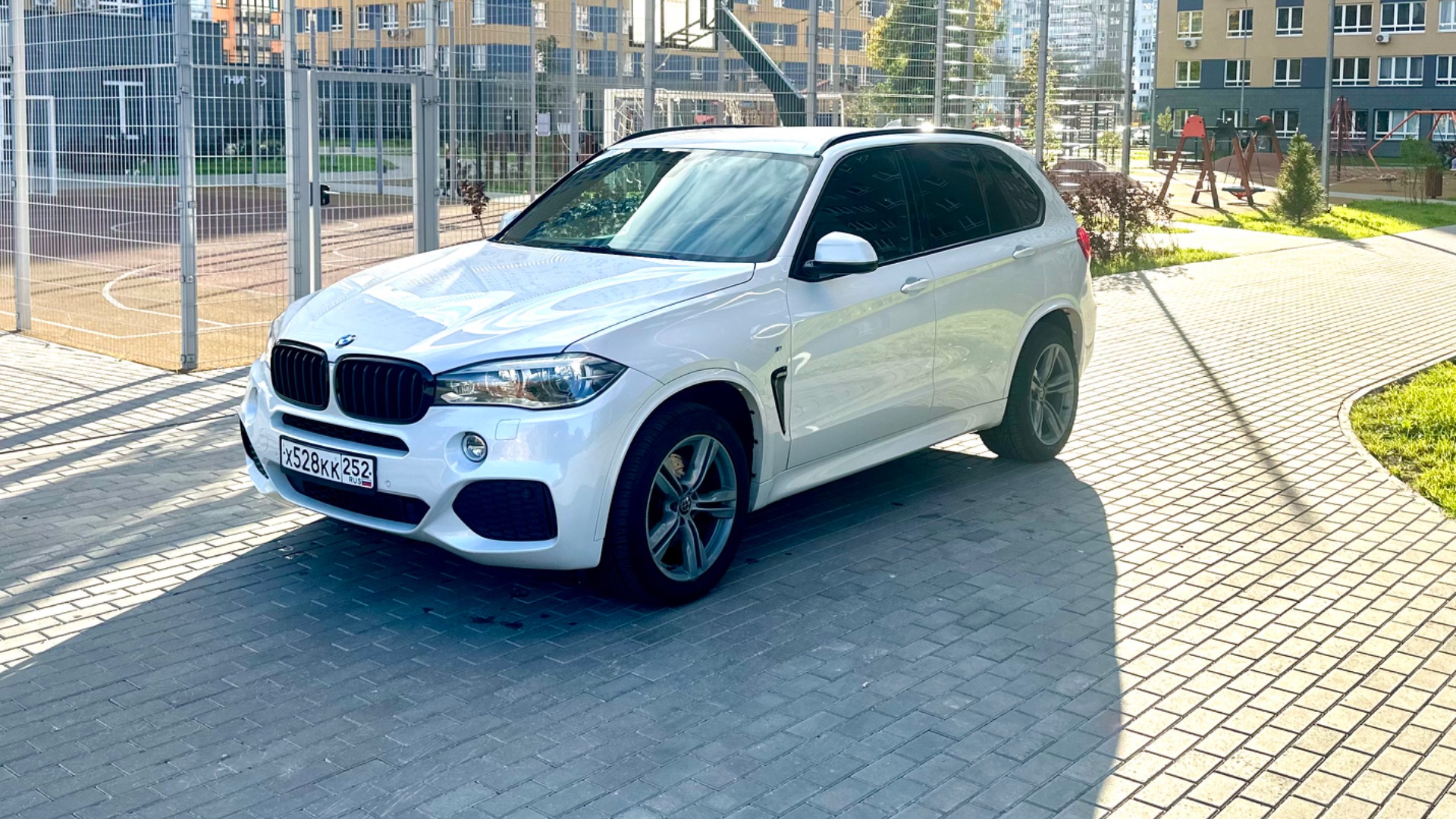 X5 F15