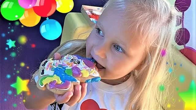 Видео для детей про ИГРУШКИ и куклу РЕБОРН Алиса или Toys And Dolls For Kids Play