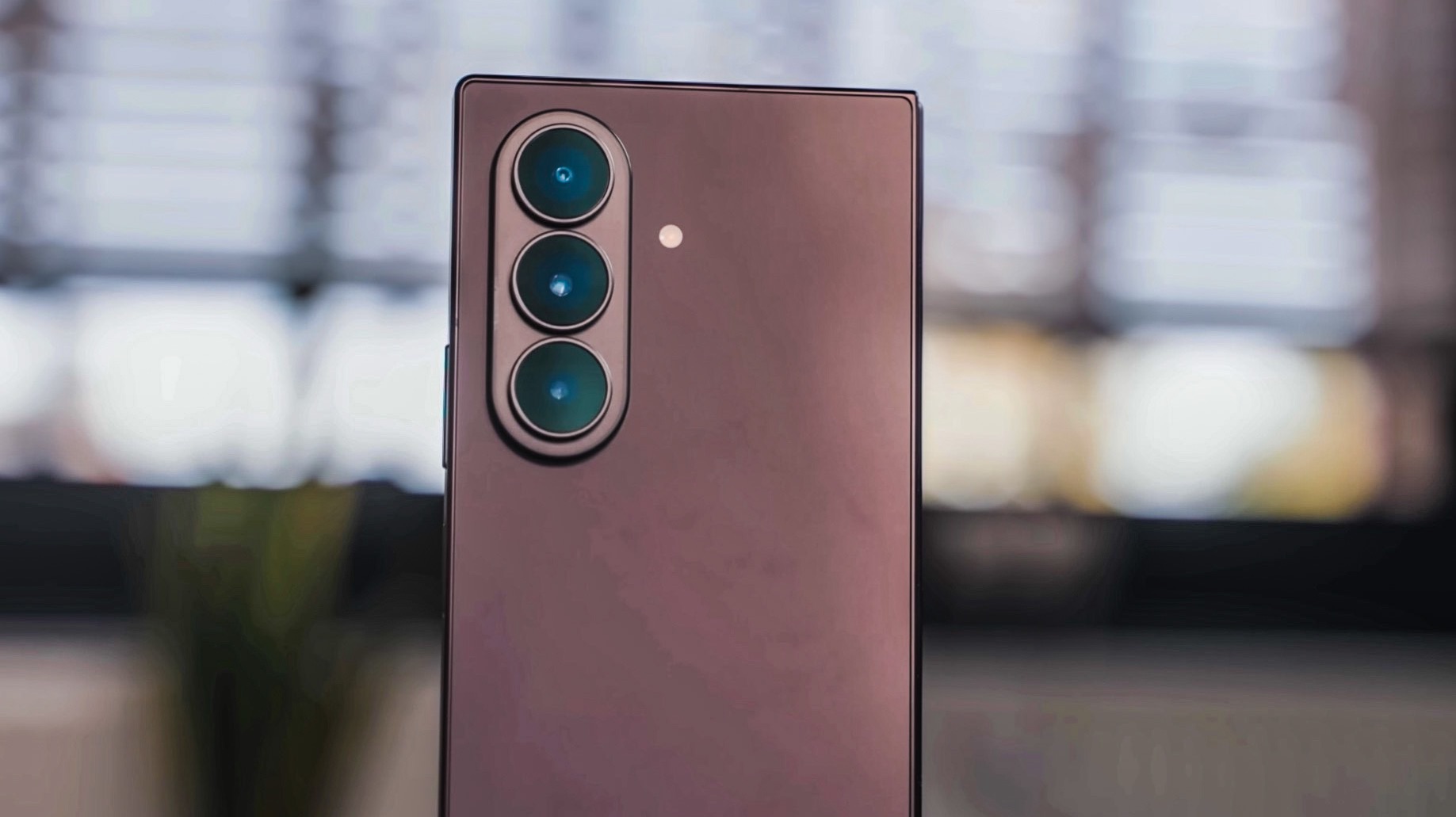 Обзор Samsung Galaxy Z Fold 8 Ultra: лучший складной Samsung!
