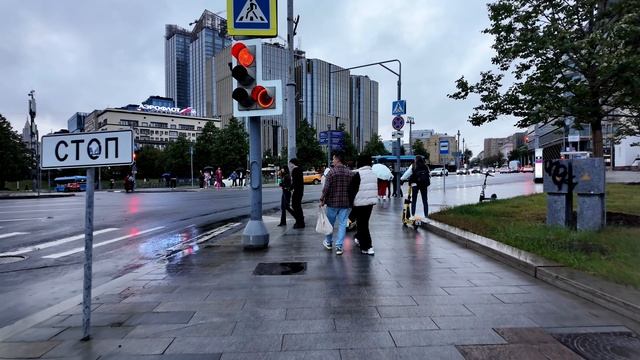 Дождливый день в Москве ☔ Спокойная прогулка и настоящие звуки города