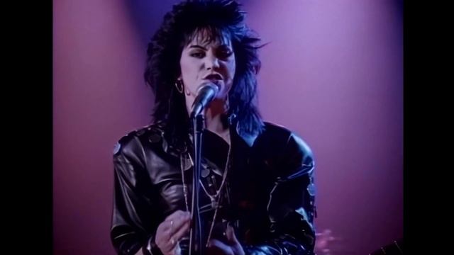 Joan Jett & The Blackhearts - I Hate Myself For Loving You
