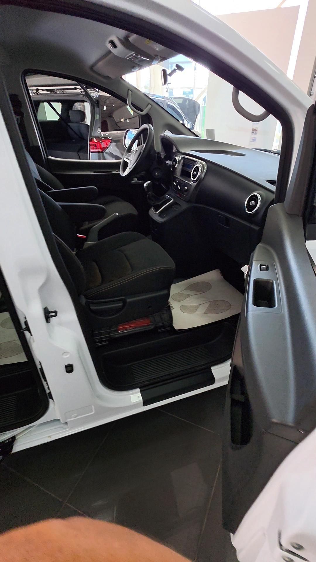 SOLLERS SF1 1.5 за 2.330.000 ₽ — конкурент Lada Largus? Обзор 7-местного минивэна