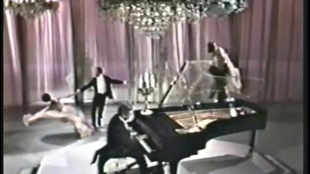 Liberace Playing A Classic