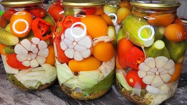 Зимой пальчики оближешь. Салат шакароб "Генеральский" НА Зиму ИЗ Огурцов И Помидоров.