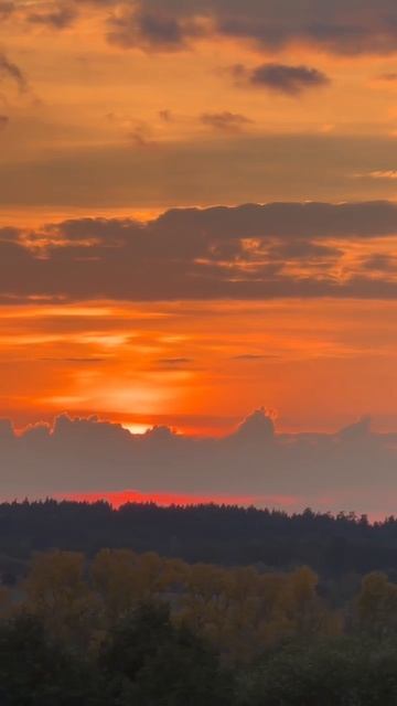 Драматичный закат вчера заставил краснеть 🌅 #ульяновск