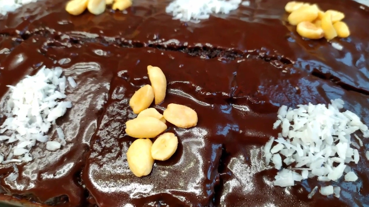 Шоколадный пирог с заливкой к чаю🍰