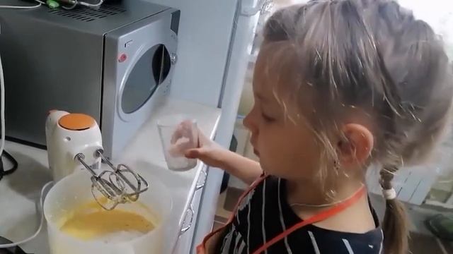 Готовим лимонные вафли