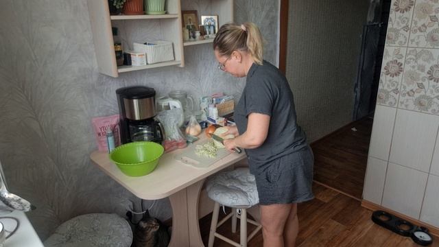 Я на хозяйстве.Ну прям баба- золото