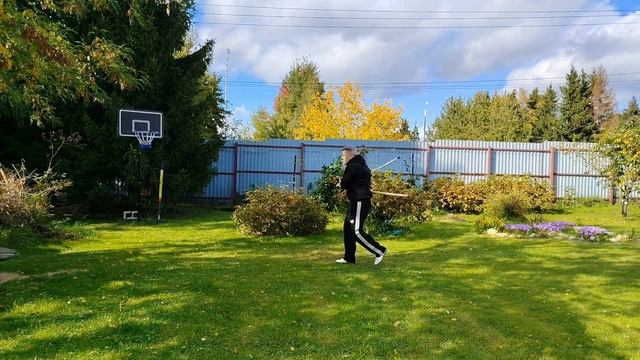 Упражнения с двухсекционным цепом в деревне (10)
