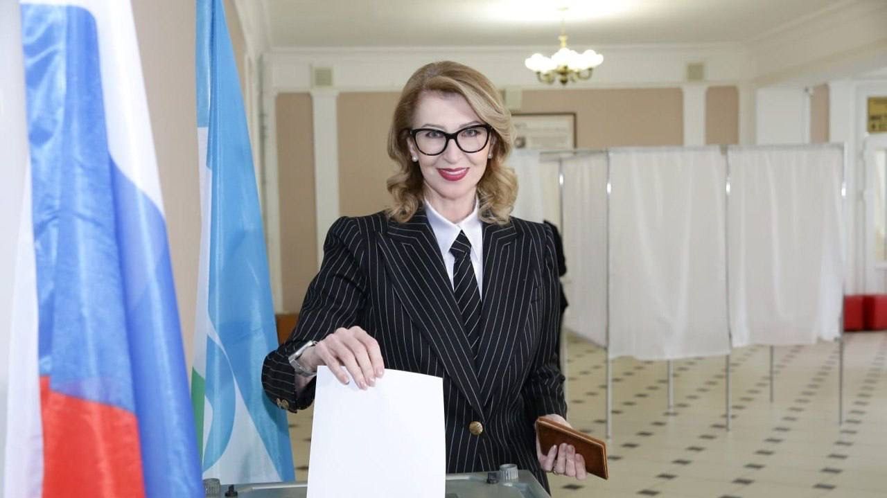 Председатель Парламента КБР Татьяна Егорова приняла участие в голосовании