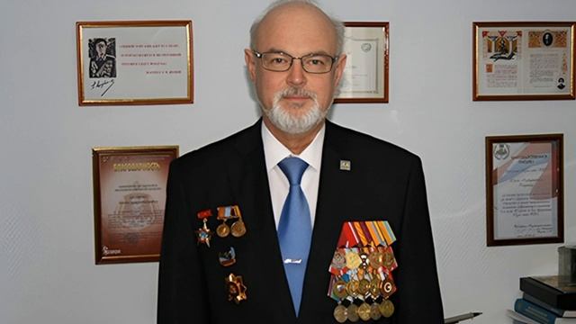 Юрий Кнутов