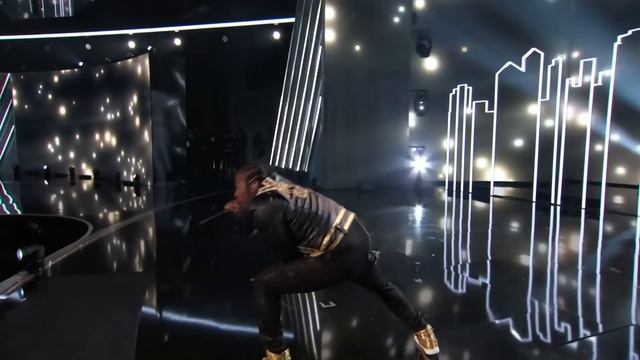 BETNetworks - Latto Suprises Fans With Mariah Carey At Her BET Performance | BET Awards '22