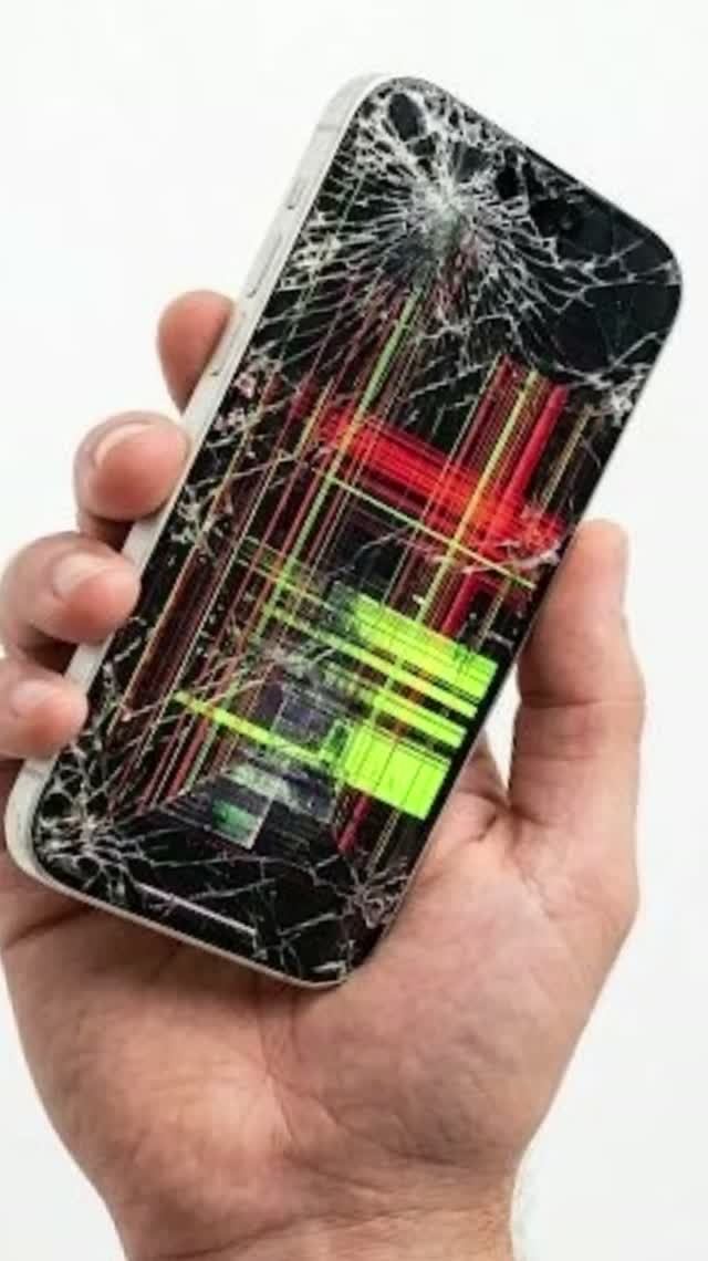 IPhone 17. Замена экрана после падения со второго этажа.