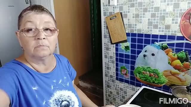 ГОТОВЛЮ КОТЛЕТЫ ИЗ КАБАЧКА И  ФАРША //   ЖДЕМ ТАЙФУН  //архив
