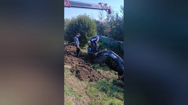 Провал года 😁 Экскаватор кверху брюхом