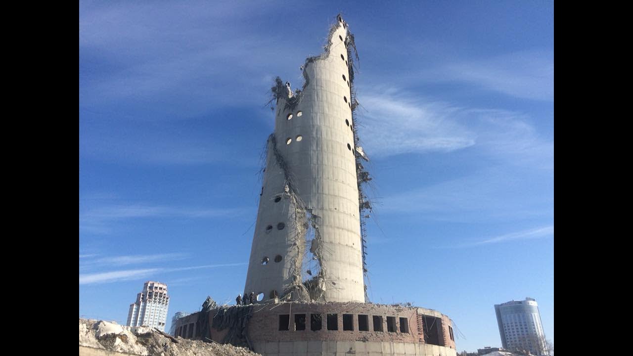 момент взрыва башни