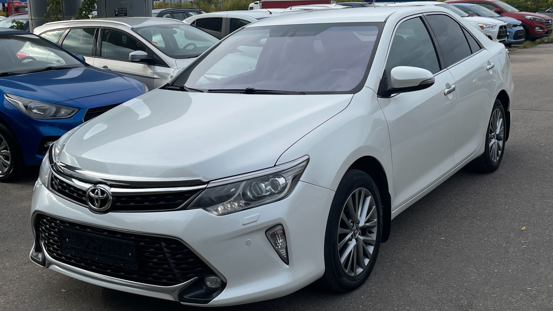 TOYOTA Camry (2018)