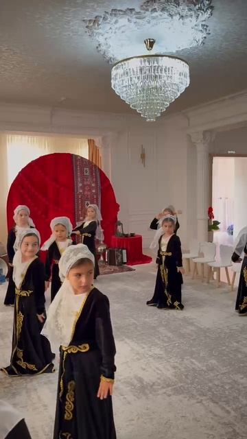 Сегодня в нашем ДОУ прошёл трогательный и красивый утренник